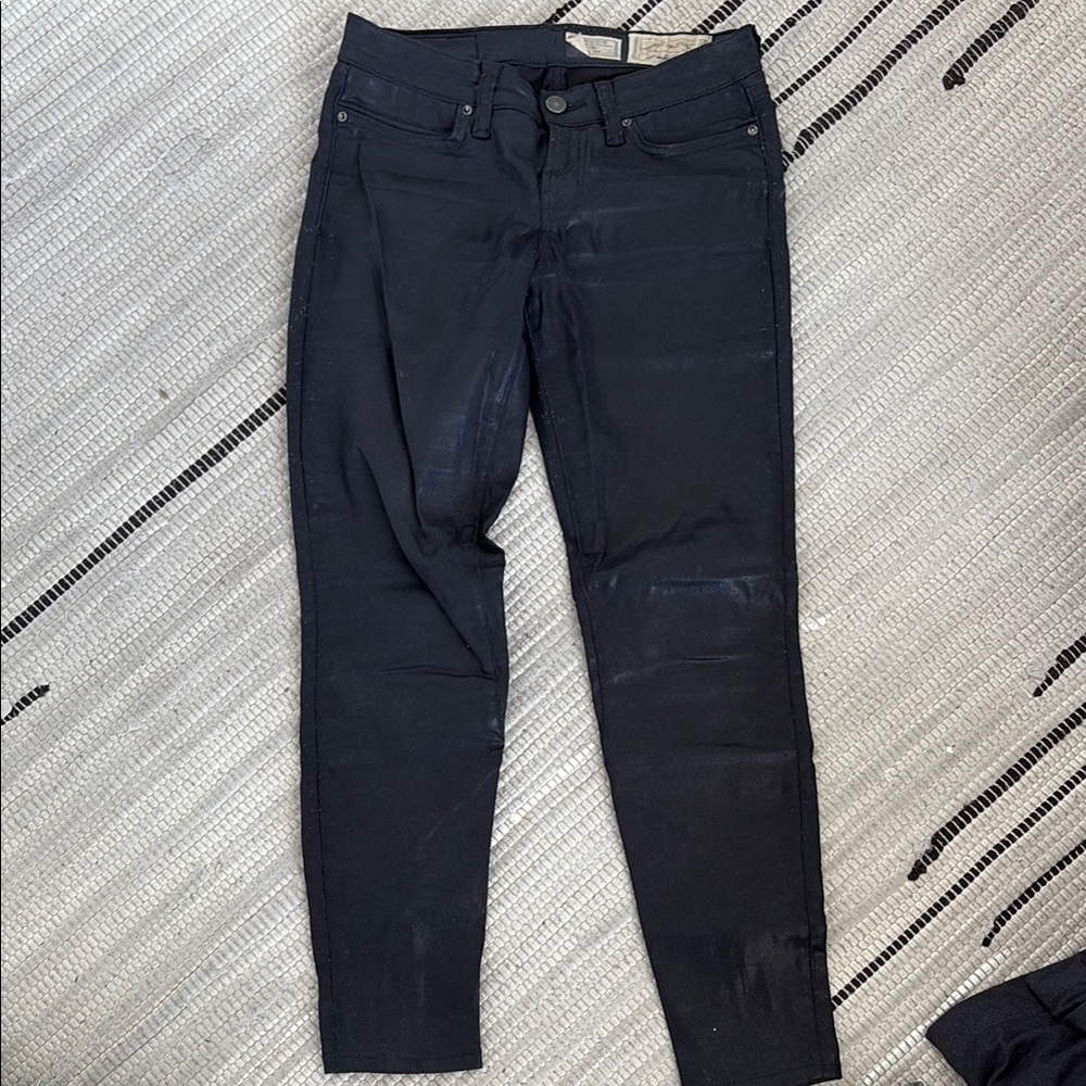 Black Skinny Jeans